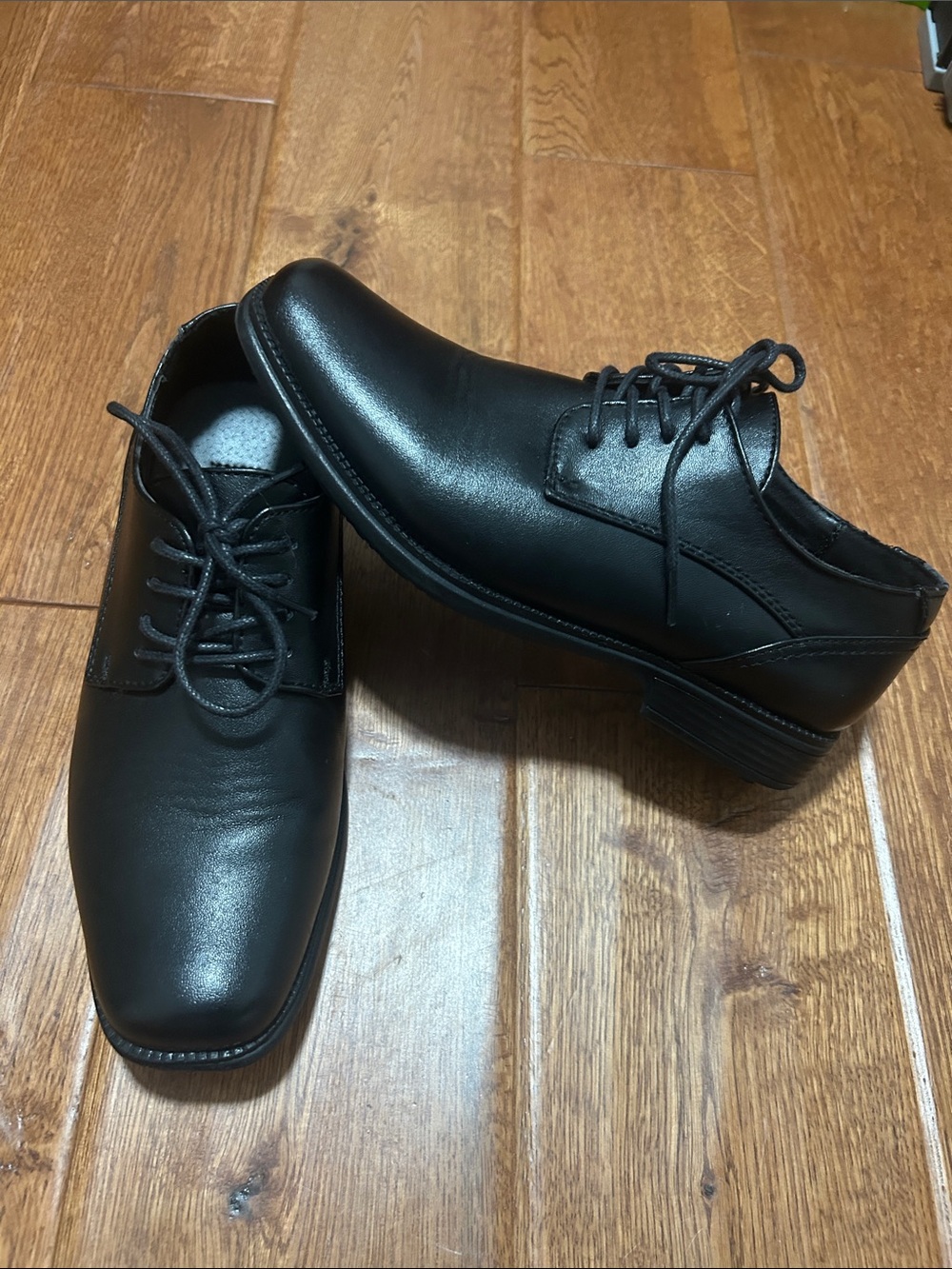 Perry Ellis Boys' Black Lace-Up Dress Shoes